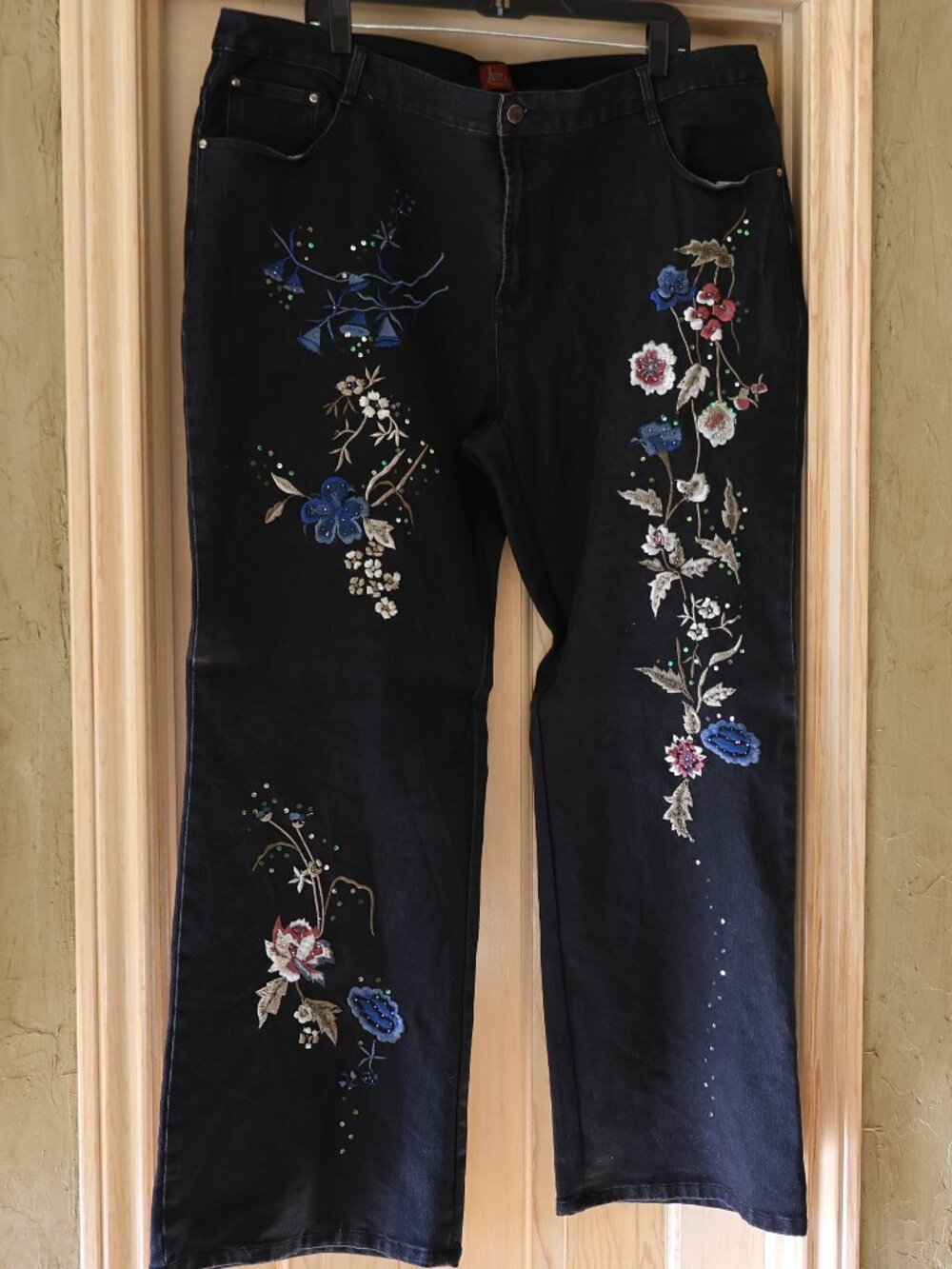 EUC Azita Jeans Beaded & Embroidered Floral Design on Black Denim Size 24